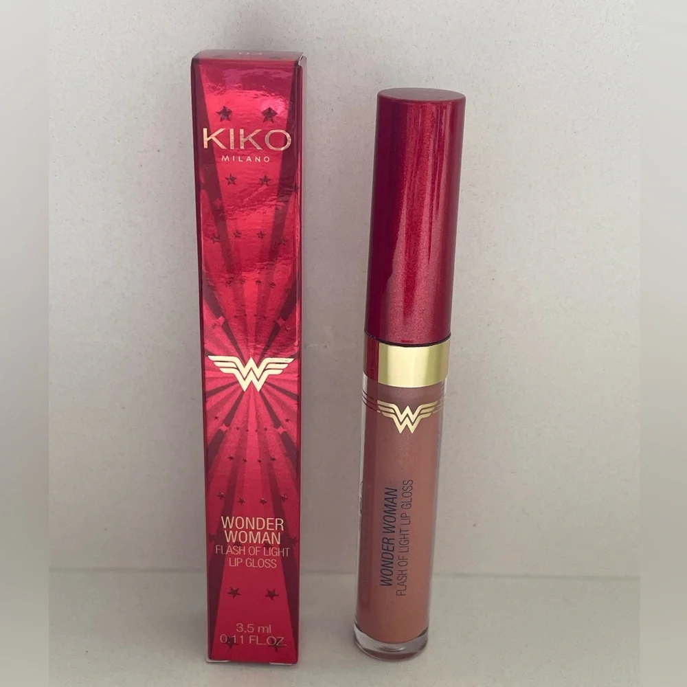 Kiko Milano • Wonder Woman Flash of Light Lip Gloss • 03 Epic Peach 🍑 • 🆕